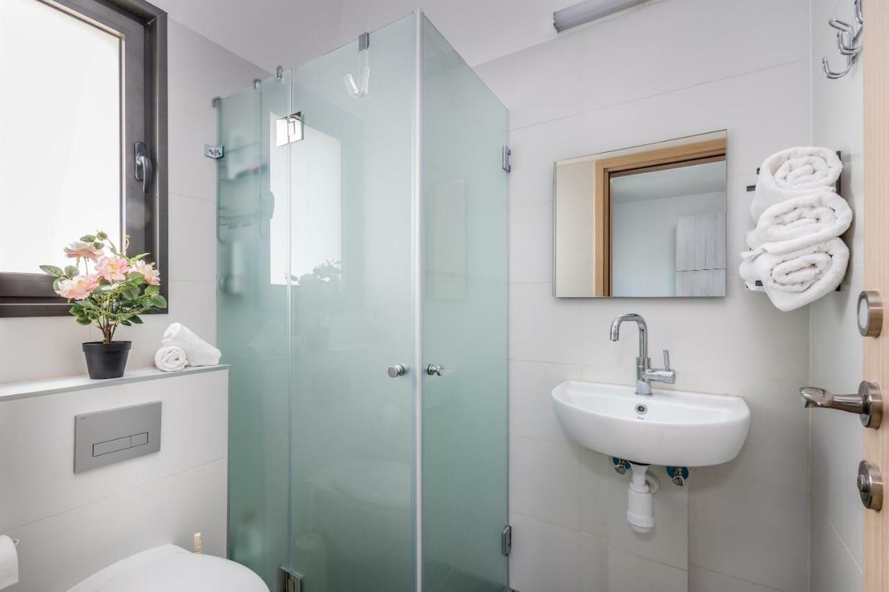 דירות טבריה Mini Penthouse Michelangelo מראה חיצוני תמונה