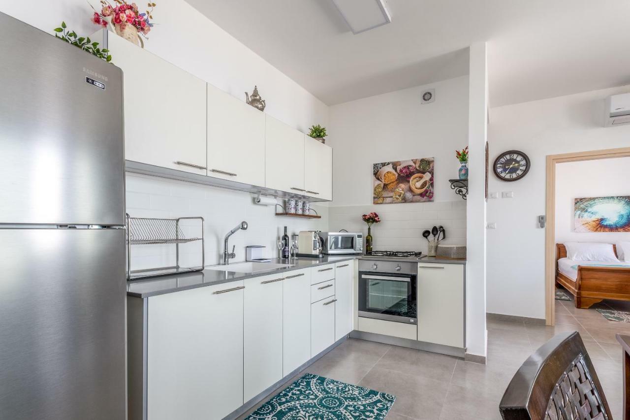 דירות טבריה Mini Penthouse Michelangelo מראה חיצוני תמונה